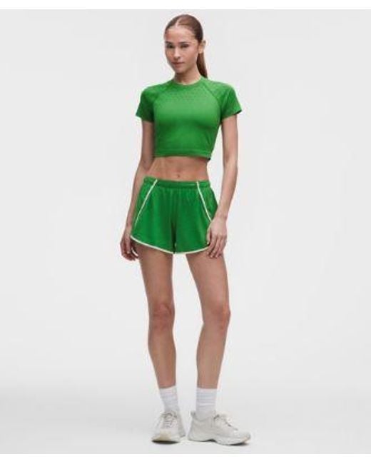 lululemon athletica Green – Swiftly Mid-Rise Shorts – 3" – – Size 4