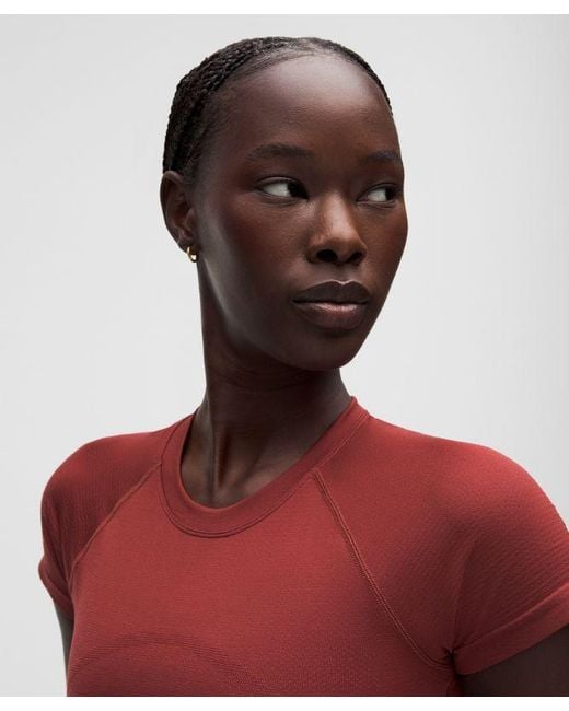 lululemon athletica Red – Swiftly Tech Cropped Short-Sleeve Shirt 2.4 – /Burgundy – Size 4