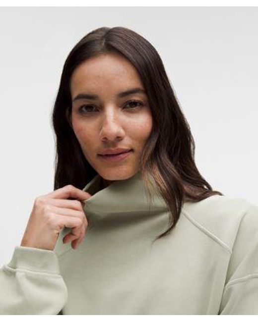 lululemon athletica Green – Brushed Softstreme Funnel Neck – /Pastel –