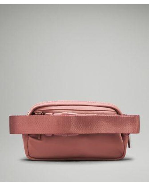 lululemon athletica Pink – Everywhere Belt Bag Mini –