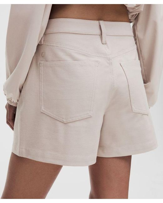 lululemon athletica Natural Easyfive Mid-Rise Short 4.5"