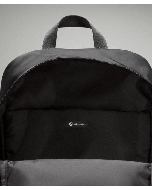lululemon athletica Black – Everywhere Backpack 22L –