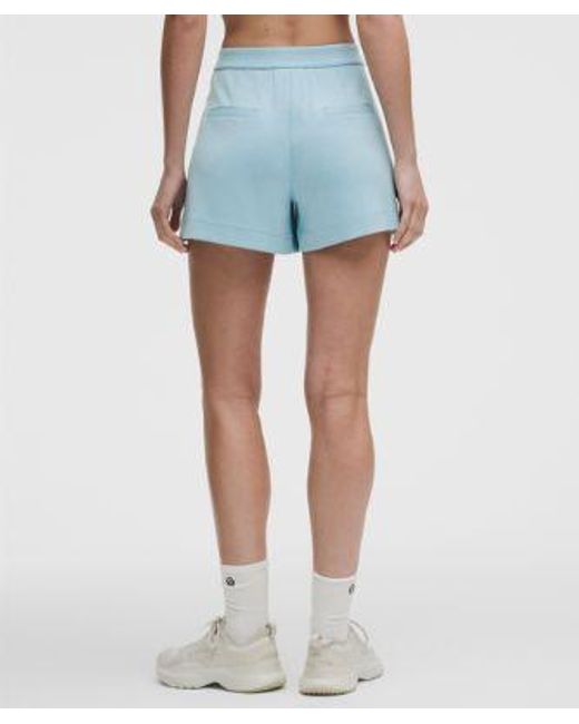 lululemon athletica Blue – Lightweight Softstreme Mid-Rise Pintuck Shorts – 4" – – Size Large