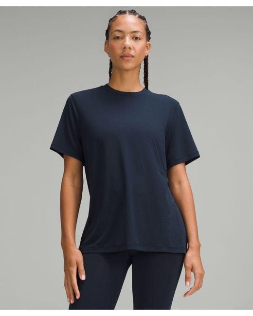 lululemon athletica Blue – Jersey Training Short-Sleeve Shirt – – Size 4