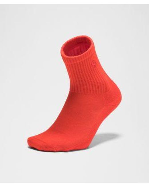 lululemon athletica Red – Daily Essential Quarter Socks – –