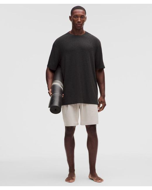lululemon athletica Black – Balancer Relaxed-Fit Shorts – 7" – Color Khaki – Size Large for men