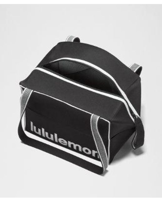 lululemon athletica White – Fold It Hold It Shoulder Bag 5.8L –