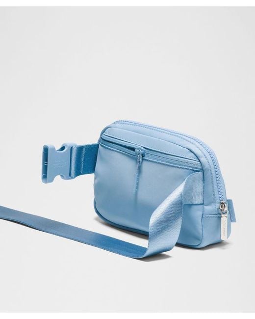 lululemon athletica Blue Everywhere Belt Bag 1L