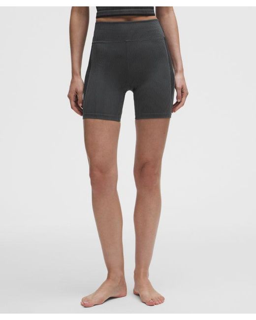 lululemon athletica Black – Salutations High-Rise Yoga Shorts – 6" – – Size 4