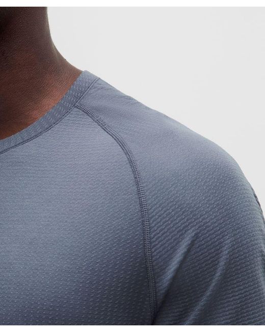 lululemon athletica Blue – Metal Vent Tech Short-Sleeve Shirt – Size Large for men