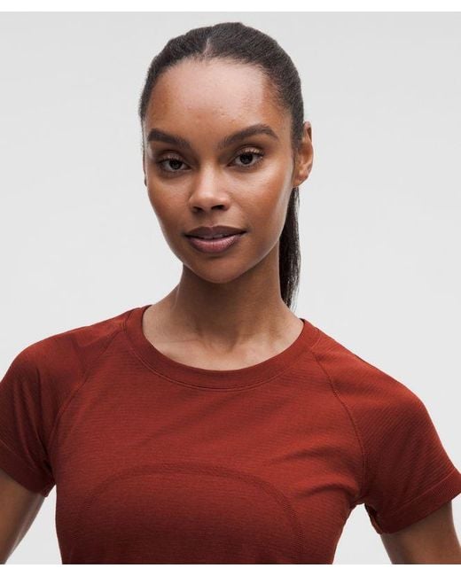 lululemon athletica Red – Swiftly Tech Short-Sleeve Shirt 2.4 Hip Length – /Burgundy – Size 4