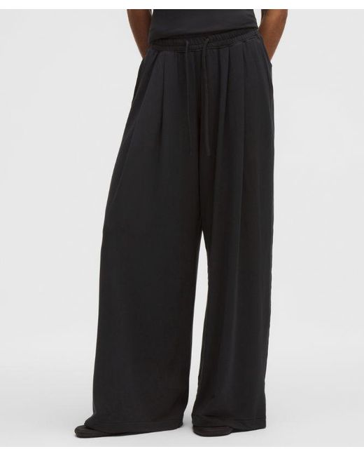 lululemon athletica Black – Becalm High-Rise Pleated Extra-Wide Leg Pants Fabric – – Size Medium