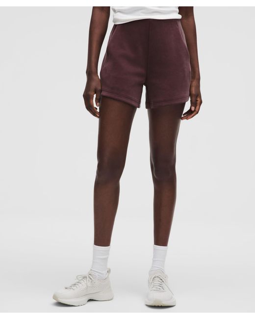 lululemon athletica Red – Softstreme Kick-Flare Mid-Rise Shorts – 4" – – Size 4