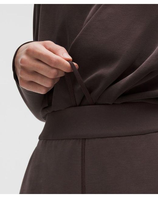 lululemon athletica Black – Softstreme High-Rise Straight-Leg Pants Regular – – Size Small