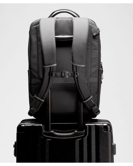 lululemon athletica Black – Double-Zip Backpack 22L Tech Canvas –