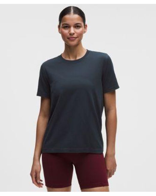 lululemon athletica Blue – Swiftly Relaxed Short-Sleeve Shirt Hip Length – – Size 4