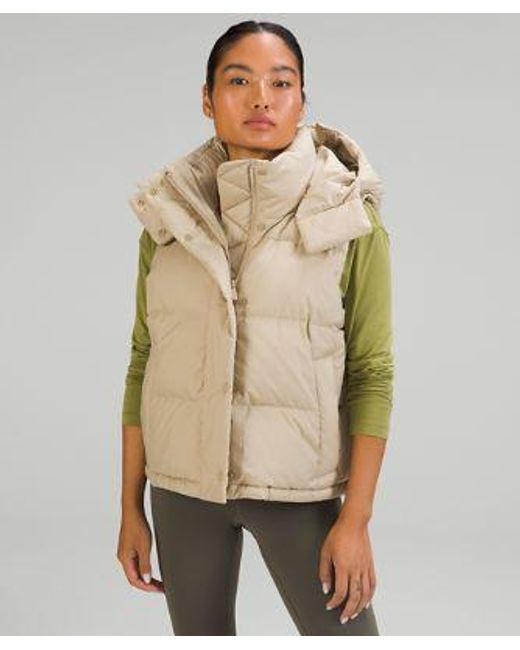lululemon athletica Natural Wunder Puff Cropped Vest - Color Khaki - Size 0
