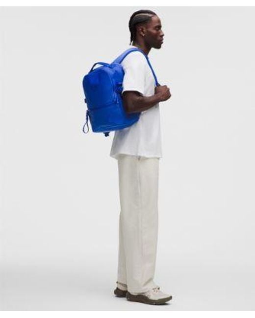 lululemon athletica Blue – New Crew Backpack 22L – /Khaki