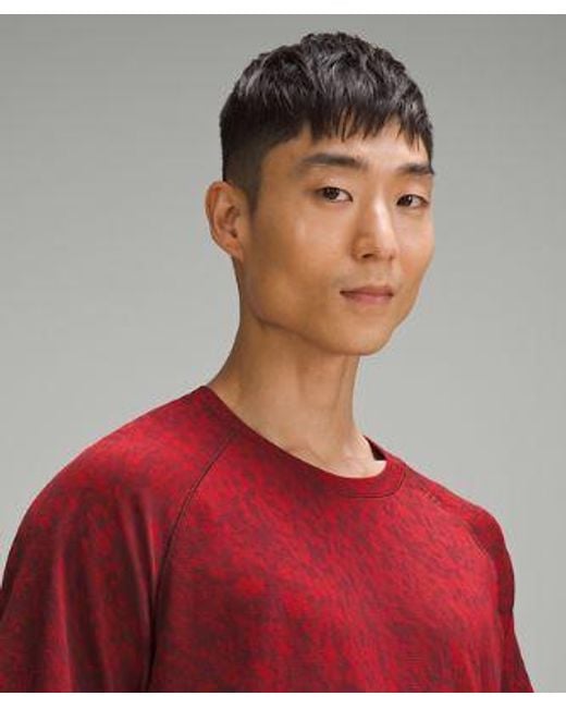 lululemon athletica Red – Lunar New Year Metal Vent Tech Short-Sleeve Shirt – Color Dark/ – for men