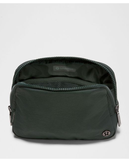 lululemon athletica Green Everywhere Belt Bag Large 2L