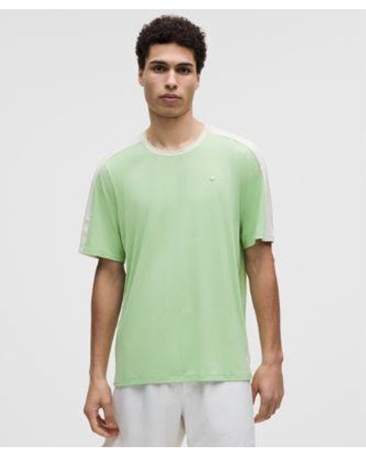 lululemon athletica Green – Uv-Protective Mesh Panelled Tennis Shirt – /Pastel – Size Large for men