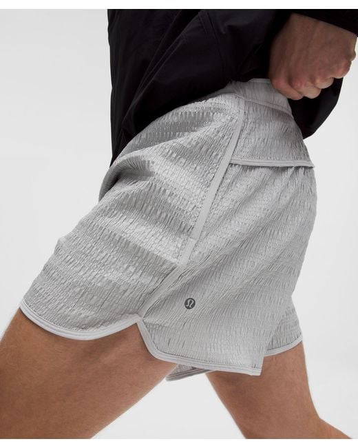 lululemon athletica Black – Mile Maker Reflective Linerless Shorts – 6" – – Size Large for men