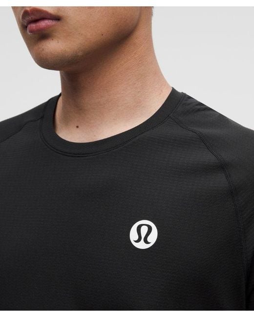 lululemon athletica Black – Metal Vent Tech Short-Sleeve Shirt Logo – – Size Large for men