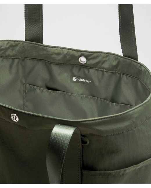 lululemon athletica Green – Daily Multi-Pocket Tote Bag 20L –