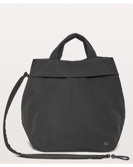 lululemon on my level bag black