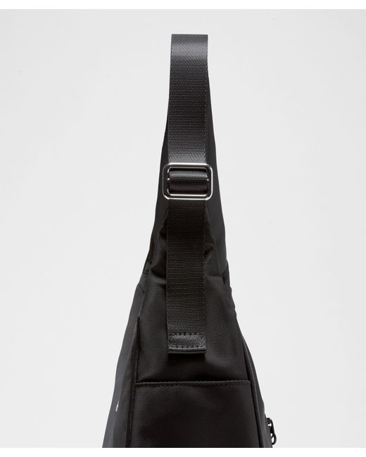 lululemon athletica Black City Essentials Shoulder Bag 4L