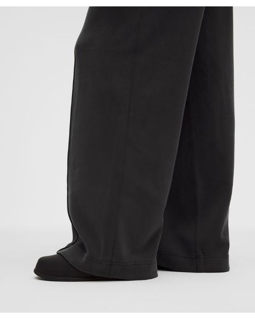 lululemon athletica Black – Brushed Softstreme Pintuck High-Rise Wide-Leg Pants Regular – – Size Large