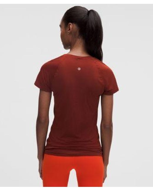 lululemon athletica Red – Swiftly Tech Short-Sleeve Shirt 2.4 Hip Length – /Burgundy – Size 4