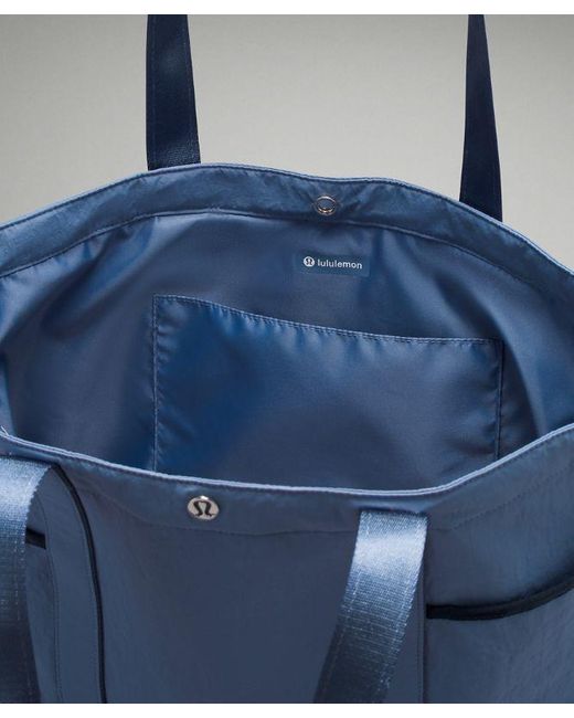 lululemon athletica Blue – Daily Multi-Pocket Tote Bag 20L –