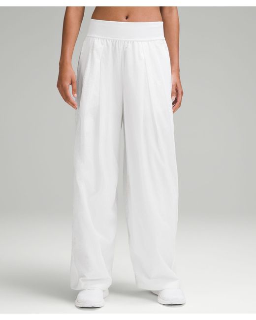 lululemon athletica Lightweight Tennis Mid-rise Track Pants Full Length - Color White - Size 12