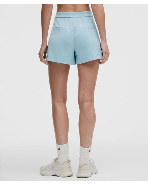 lululemon athletica Blue – Lightweight Softstreme Mid-Rise Pintuck Shorts – 4" – – Size Large