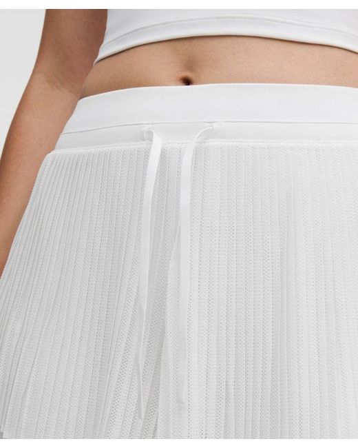 lululemon athletica White – Ace Advantage High-Rise Pleated Tennis Shorts – 2" – – Size Large