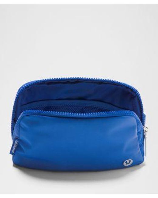lululemon athletica Blue – Everywhere Belt Bag 1L – /Neon