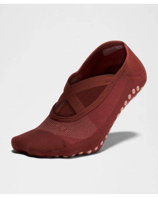 lululemon athletica Red – Find Your Balance Grip Socks Strappy – –