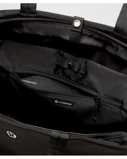 lululemon athletica Black – City Essentials Bag 25L –