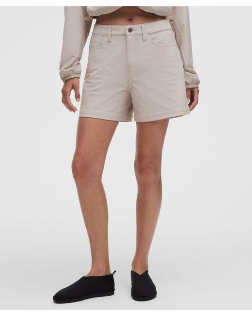 lululemon athletica Natural Easyfive Mid-Rise Short 4.5"