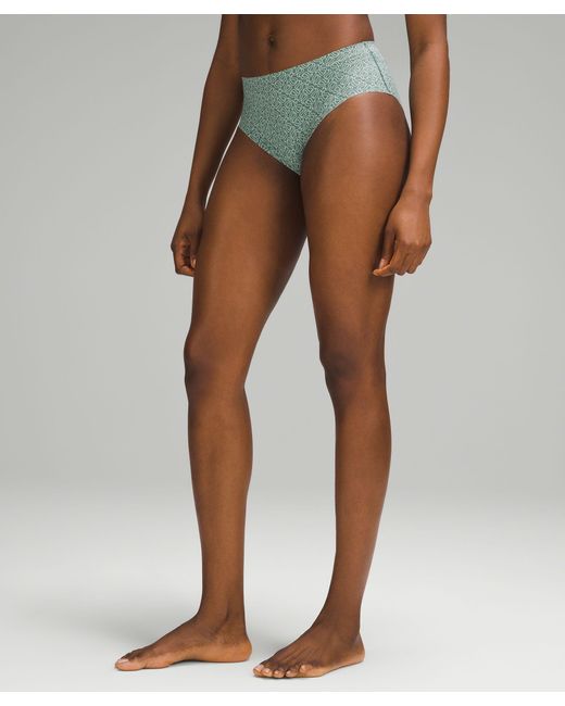 https://cdna.lystit.com/520/650/n/photos/lululemon/be5b8c64/lululemon-athletica-designer-Sea-FrostSpaced-Yogo-Outline-El-Invisiwear-High-rise-Bikini-Underwear-3-Pack.jpeg