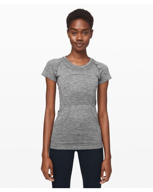 lululemon athletica Gray – Swiftly Tech Short-Sleeve Crew T-Shirt – / –