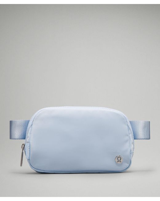 lululemon athletica Everywhere Belt Bag 1l - Color Blue/pastel