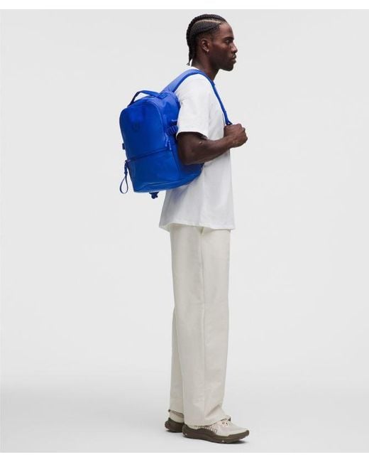 lululemon athletica Blue – New Crew Backpack 22L – /Khaki