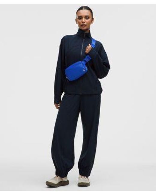 lululemon athletica Blue – Everywhere Belt Bag 1L – /Neon