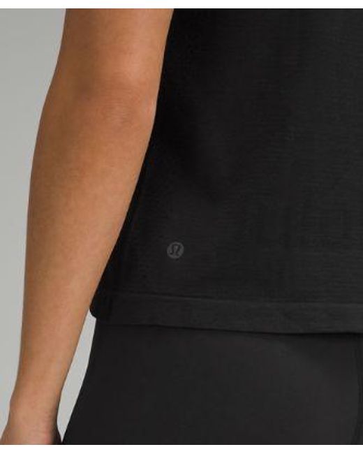 lululemon athletica Black – Train To Be Short-Sleeve Shirt – –