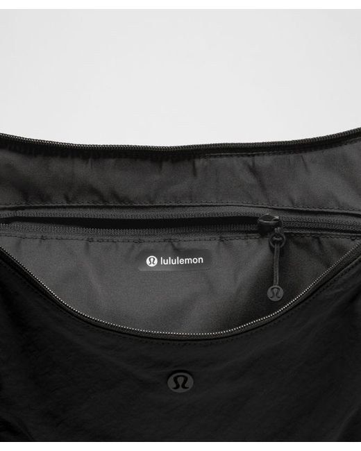 lululemon athletica Black – Large Slouchy Sling Bag 13L –