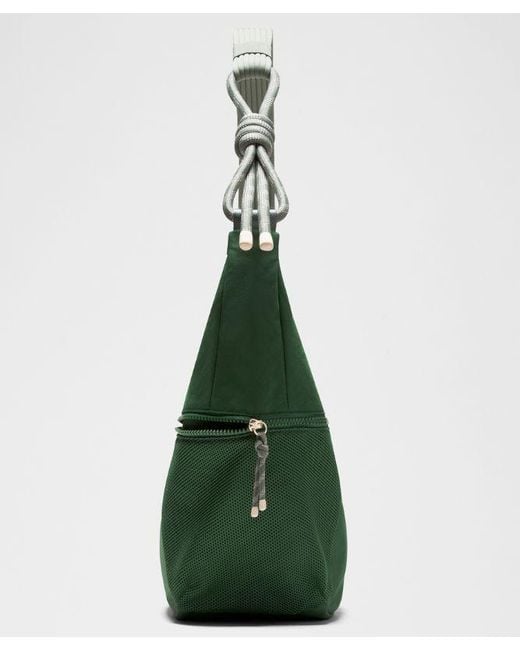 lululemon athletica Green – Large Slouchy Sling Bag 13L Paracord –
