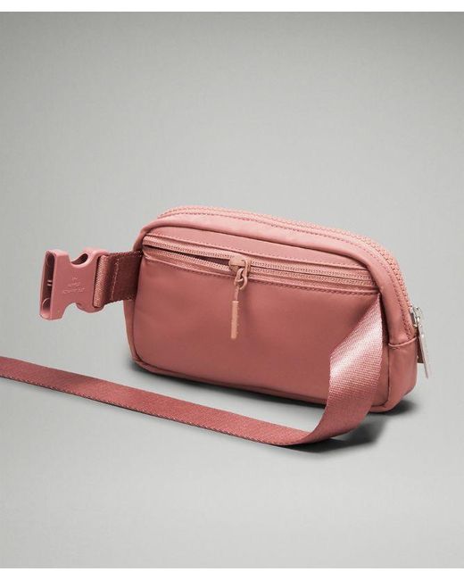 lululemon athletica Pink – Everywhere Belt Bag Mini –