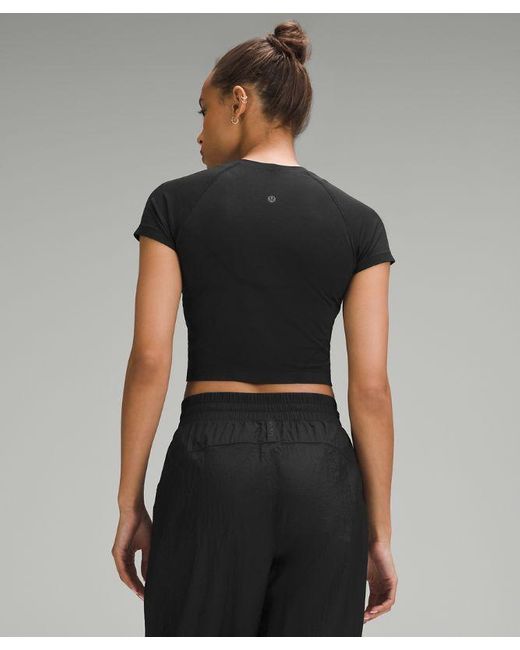 lululemon athletica Black – Swiftly Tech Cropped Short-Sleeve Shirt 2.0 – –